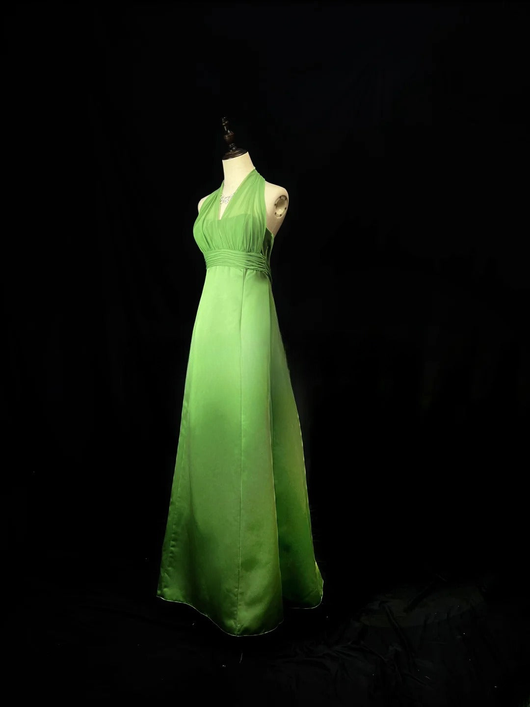 Vintage 90s Prom Dresses A Line Halter Neck Green Chiffon With Folded Long Party Gown Formal Outfits RB6018