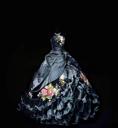 Ball Gown Strapless Black Satin Long Quinceanera Dresses With Tiered For Sweet 15 15 Anos Celebration Birthday Formal Gown RB8869