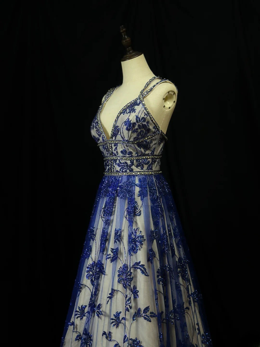 Beautiful Prom Dresses A line Spaghetti Straps Royal Blue Lace With Beading Long Formal Outfits RB6027