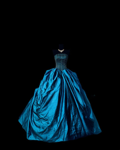 Ball Gown Strapless Blue Satin Long Quinceanera Dresses With Ruffled For Sweet 15 15 Anos Celebration Birthday Formal Gown RB8875