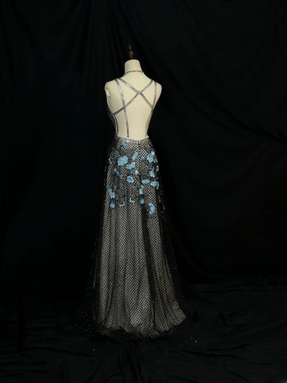Beautiful Prom Dresses A Line V Neckline Black Lace With Backless Appliqued Long Formal Outfits RB6090