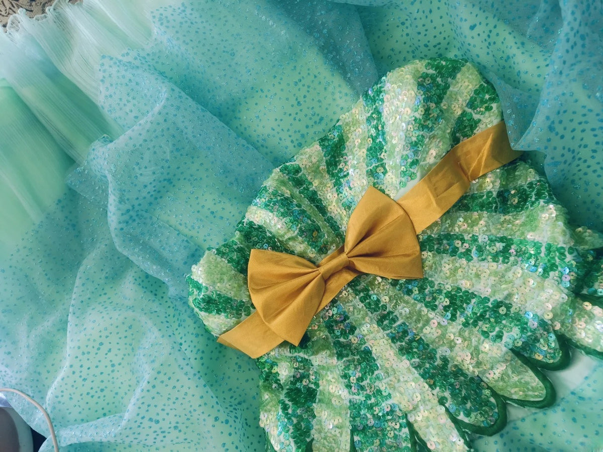 Ball Gown Strapless Green Sequin Long Quinceanera Dresses With Ruffled For Sweet 15 15 Anos Celebration Birthday Formal Gown RB8876