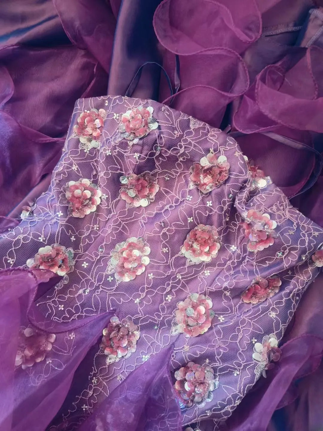 Ball Gown Spaghetti Straps Purple Long Quinceanera Dresses With Ruffled Tiered For Sweet 15 15 Anos Celebration Birthday Formal Gown RB8877
