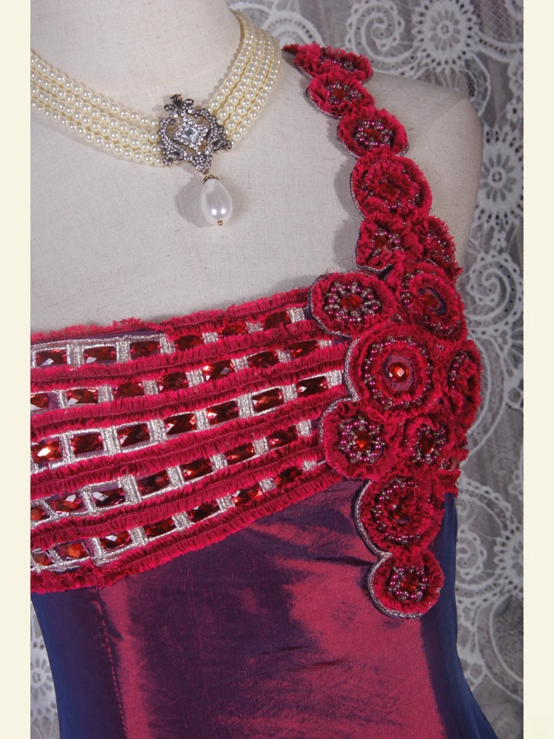 Robe de bal élégante années 50, sirène asymétrique à fleurs bordeaux, longue, pour soirée AS243