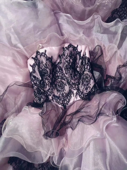 Modest Ball Gown Strapless Pink Tulle Long Quinceanera Dresses With Black Lace For Sweet 15 15 Anos Celebration Birthday Formal Gown RB8879