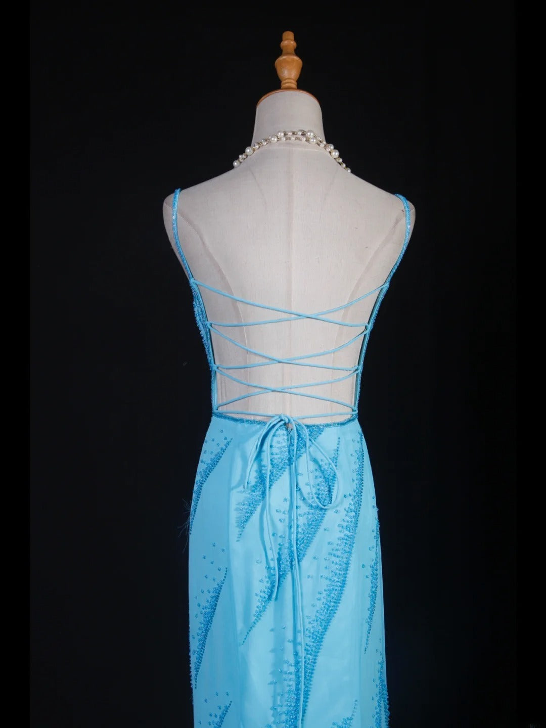 Robe de bal vintage années 50, style sirène, bretelles spaghetti, dos nu, en mousseline bleu ciel clair, robe de soirée longue AS247