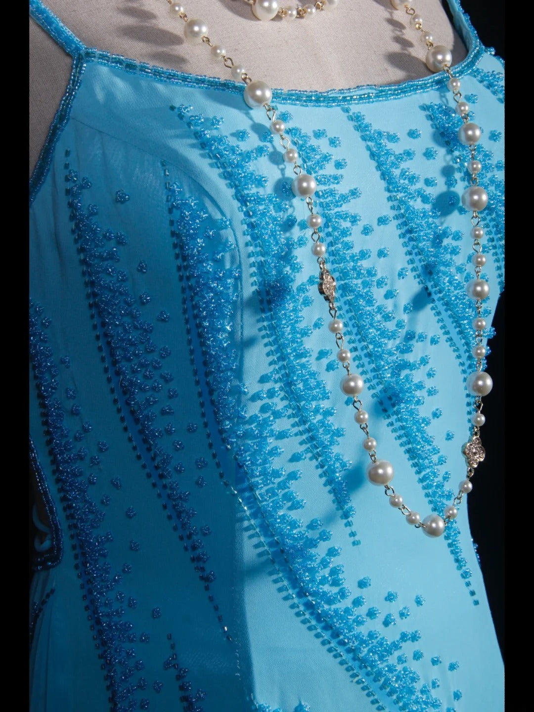 Robe de bal vintage années 50, style sirène, bretelles spaghetti, dos nu, en mousseline bleu ciel clair, robe de soirée longue AS247