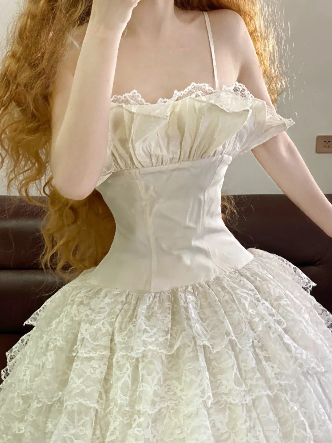 Elegant Floor Length Wedding Dress Classic Ball Gown Spaghetti Straps White Bridal Gown for Big Day RB9165