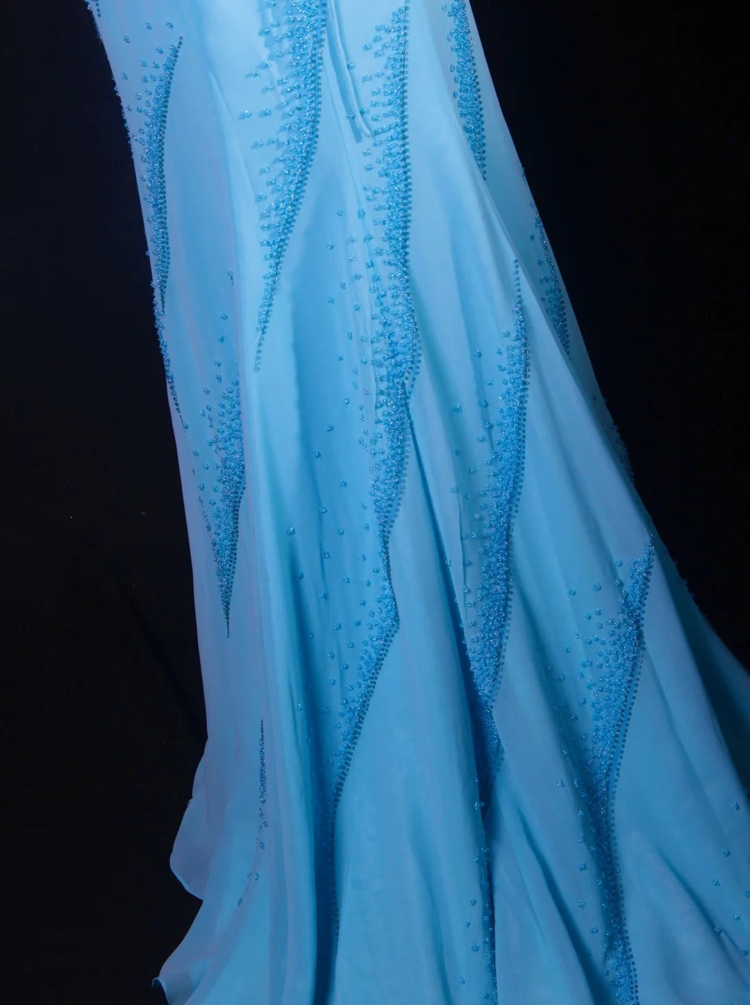 Robe de bal vintage années 50, style sirène, bretelles spaghetti, dos nu, en mousseline bleu ciel clair, robe de soirée longue AS247