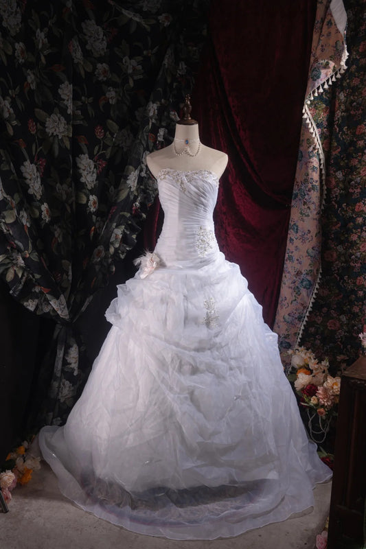 Vintage Ballkleid herzförmiger Ausschnitt Weiß Tüll 2000er mit Applikationen lang Herbst Winter Brautkleid Hochzeitskleider RB8513