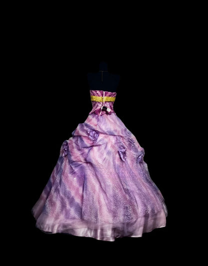 Modest Ball Gown Strapless Lilac Tulle Long Quinceanera Dresses With Flowers For Sweet 15 15 Anos Celebration Birthday Formal Gown RB8885