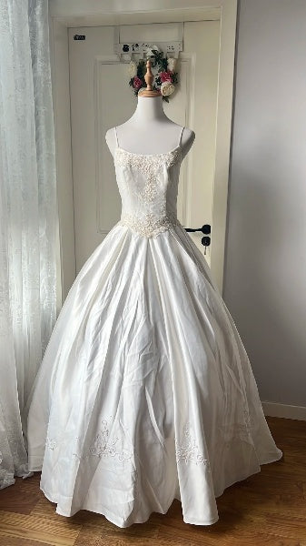 Sweet 15 Quinceanera Dress Ball Gown Spaghetti Straps Satin With Lace Long 15th Birthday Outfits RC0597