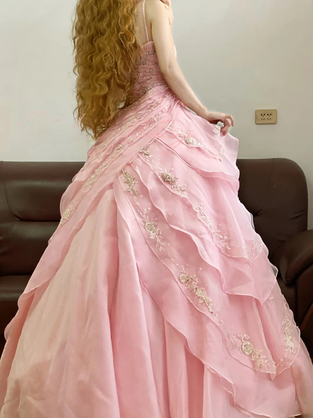 Quinceanera Dress Spaghetti Straps Pink With Flowers Appliqued Ball Gown Sweet 15 Gown RB9250