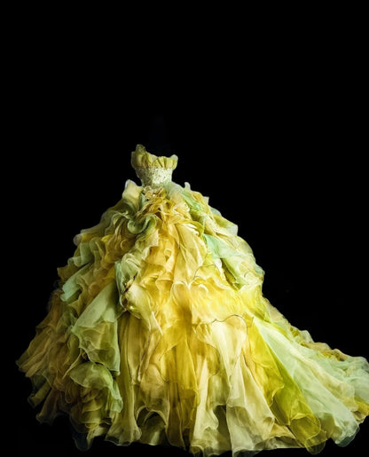 Modest Ball Gown Strapless Yellow Long Quinceanera Dresses With Tiered For Sweet 15 15 Anos Celebration Birthday Formal Gown RB8890