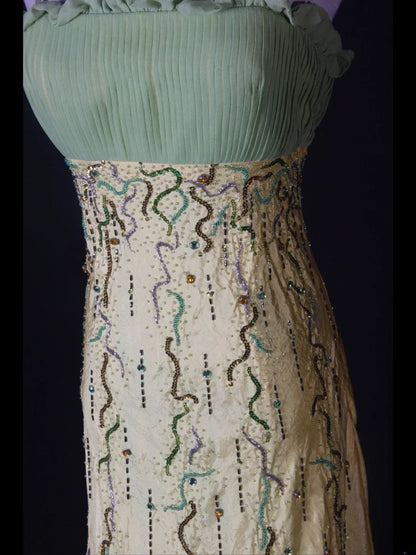 Vintage A-Linien-Abendkleid mit Spaghettiträgern, Chiffon, perlenbesetztem Stufenoberteil und langem Rock – ein beeindruckendes Outfit zum 18. Geburtstag (Modell AS270).