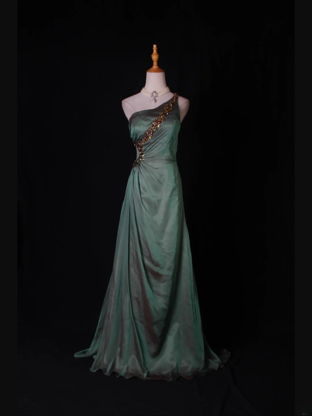 Vintage Meerjungfrauen-Abendkleid aus Chiffon mit One-Shoulder-Schnitt, perlenbesetztem Stufenoberteil und elegantem Design – perfekt für den 18. Geburtstag. (Modell: AS272)