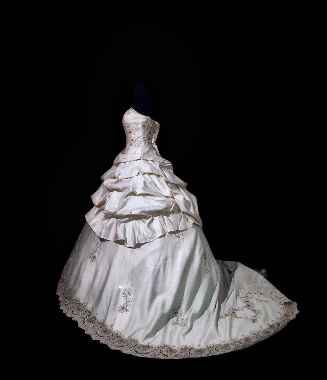 Princess Wedding Dress Ball Gown Sweetheart Ivory With Appliqued Bridal Gown for Big Day RC0067