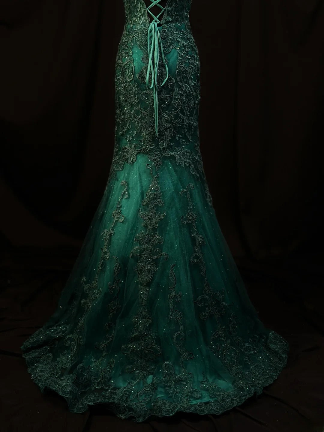 Modest Prom Dresses Mermaid V Neckline Dark Emerald Green With Lace Appliqued Long Night Evening Formal Outfits RB6120