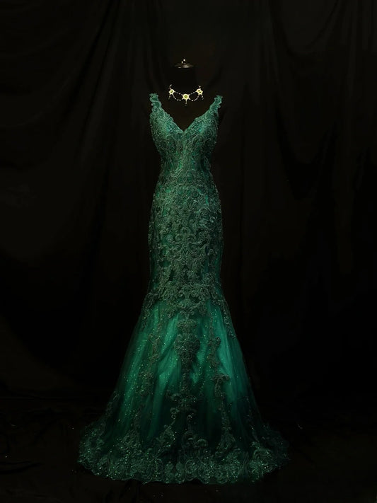 Modest Prom Dresses Mermaid V Neckline Dark Emerald Green With Lace Appliqued Long Night Evening Formal Outfits RB6120