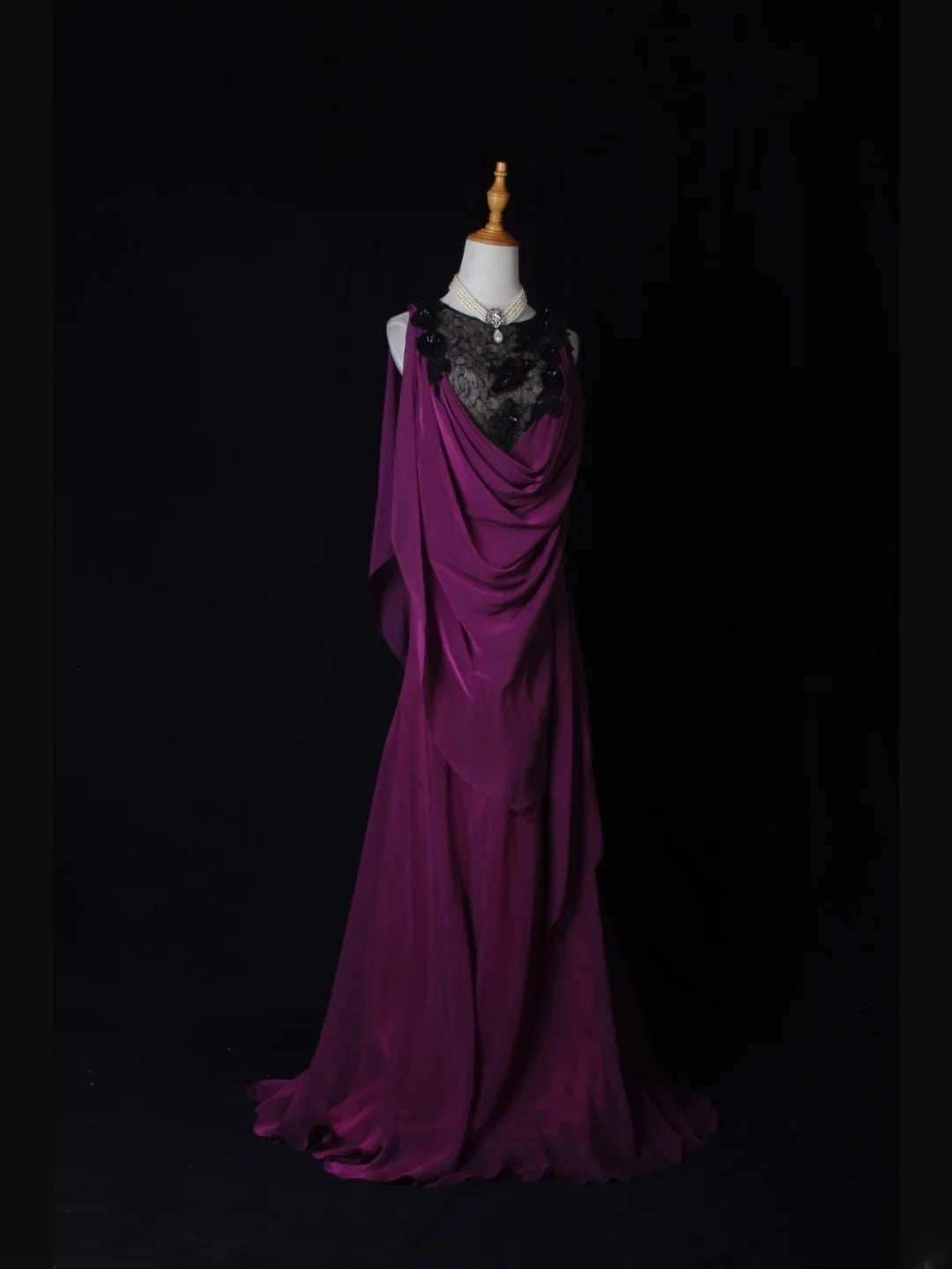 Vintage Meerjungfrauen-Kleid mit schwarzem Oberteil, Spitze, Trauben-Chiffon-Applikationen und Perlenbesatz am Oberteil – langes Ballkleid für den 18. Geburtstag (Modell AS276)