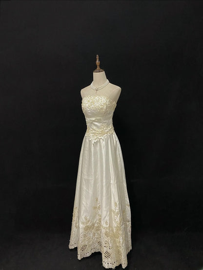 Vintage A Line Strapless Ivory With Appliqued Lace Brides Gown Bridal Dress Wedding Dresses Style RB7726