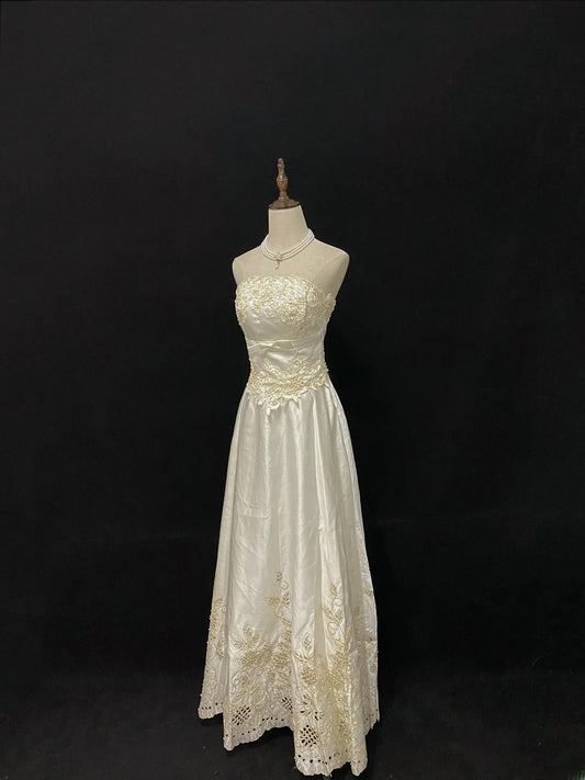 Vintage A Line Strapless Ivory With Appliqued Lace Brides Gown Bridal Dress Wedding Dresses Style RB7726