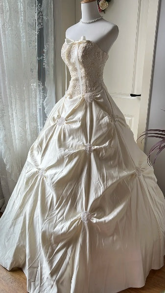 Sweet 15 Quinceanera Dress Ball Gown Strapless White With Appliques Long 16th Birthday Outfits RC0615