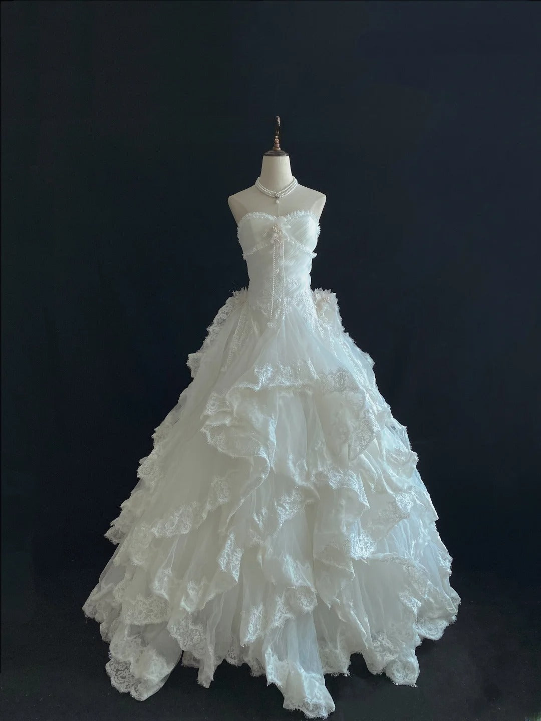 Vintage 80s Ball Gown Sweetheart White Tulle With Appliqued Lace Tiered Brides Gown Bridal Dress Wedding Dresses RB7730