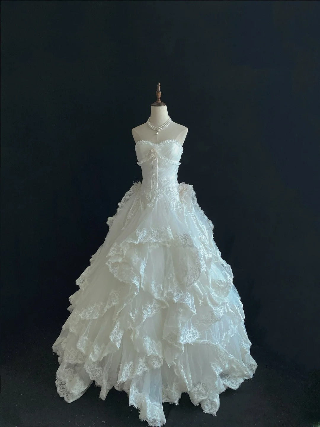 Vintage 80s Ball Gown Sweetheart White Tulle With Appliqued Lace Tiered Brides Gown Bridal Dress Wedding Dresses RB7730
