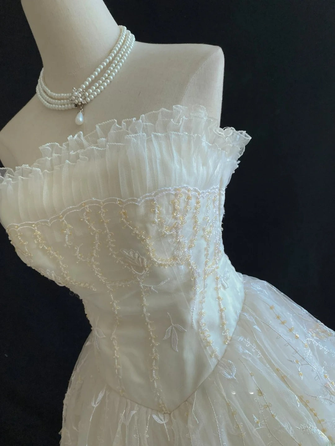Vintage 80s Ball Gown Strapless White Lace Floor Length With Layers Tiered Brides Gown Bridal Dress Wedding Dresses RB7733