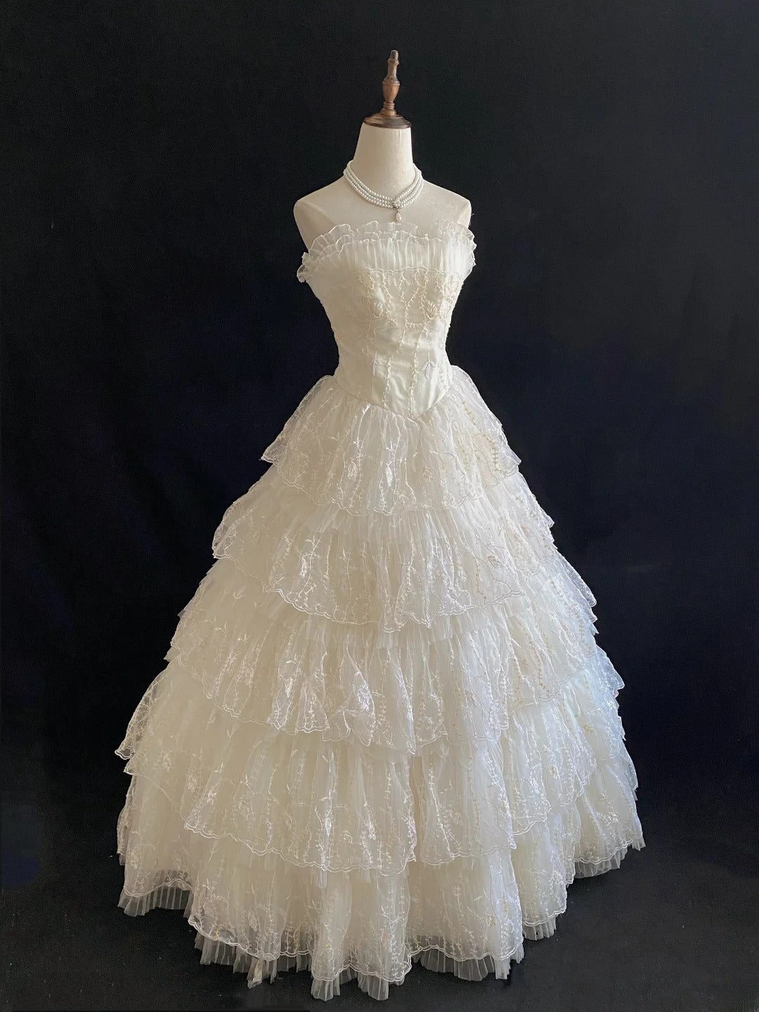 Vintage 80s Ball Gown Strapless White Lace Floor Length With Layers Tiered Brides Gown Bridal Dress Wedding Dresses RB7733