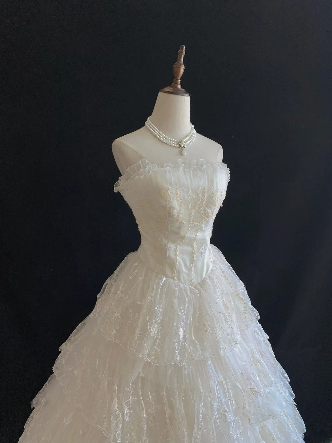 Vintage 80s Ball Gown Strapless White Lace Floor Length With Layers Tiered Brides Gown Bridal Dress Wedding Dresses RB7733