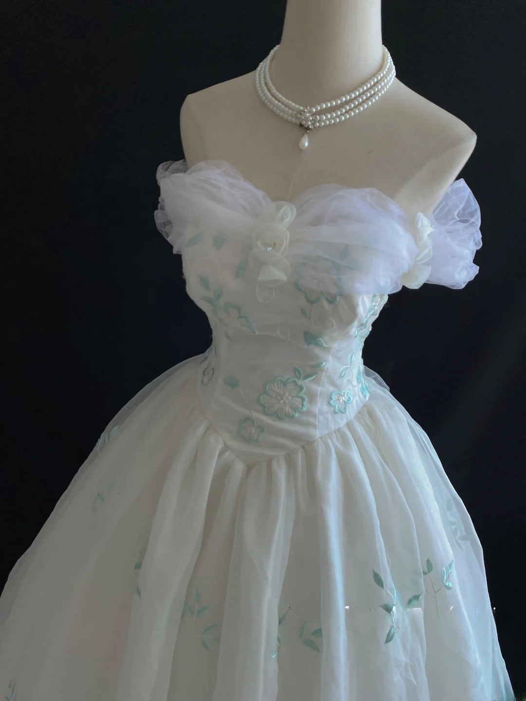 Ethereal Prom Ball Gowns Off The Shoulder Tulle Poofy Long With Embroidery Quince Dress inspo Quinceanera Dresses Vestidos De 15 anos RB7734