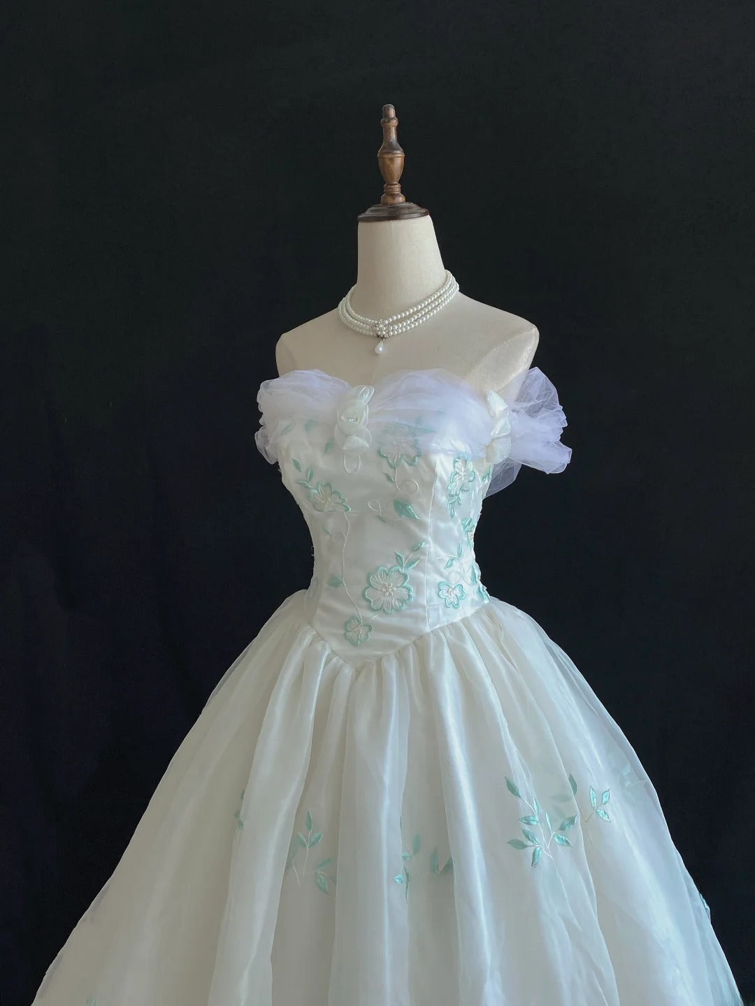 Ethereal Prom Ball Gowns Off The Shoulder Tulle Poofy Long With Embroidery Quince Dress inspo Quinceanera Dresses Vestidos De 15 anos RB7734