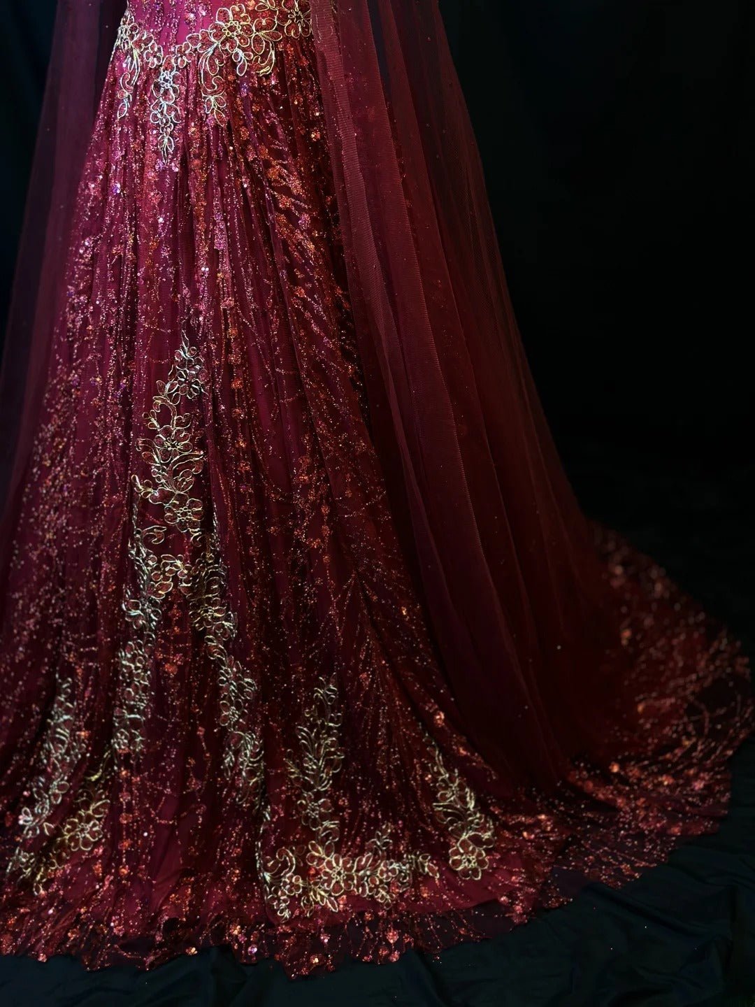 Vintage 90s Prom Dresses Ball Gown Straps Burgundy Tulle With Gold Beading Cape Party Gown Formal Outfits RB6126