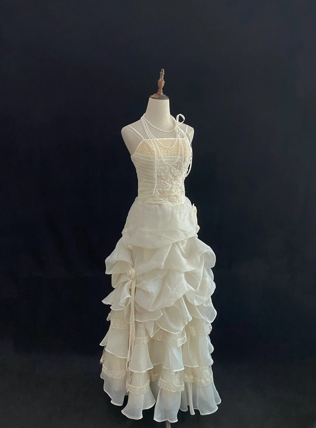 Vintage 80s Ball Gown Straps Ivory Lace Floor Length With Layers Tiered Brides Gown Bridal Dress Wedding Dresses RB7736