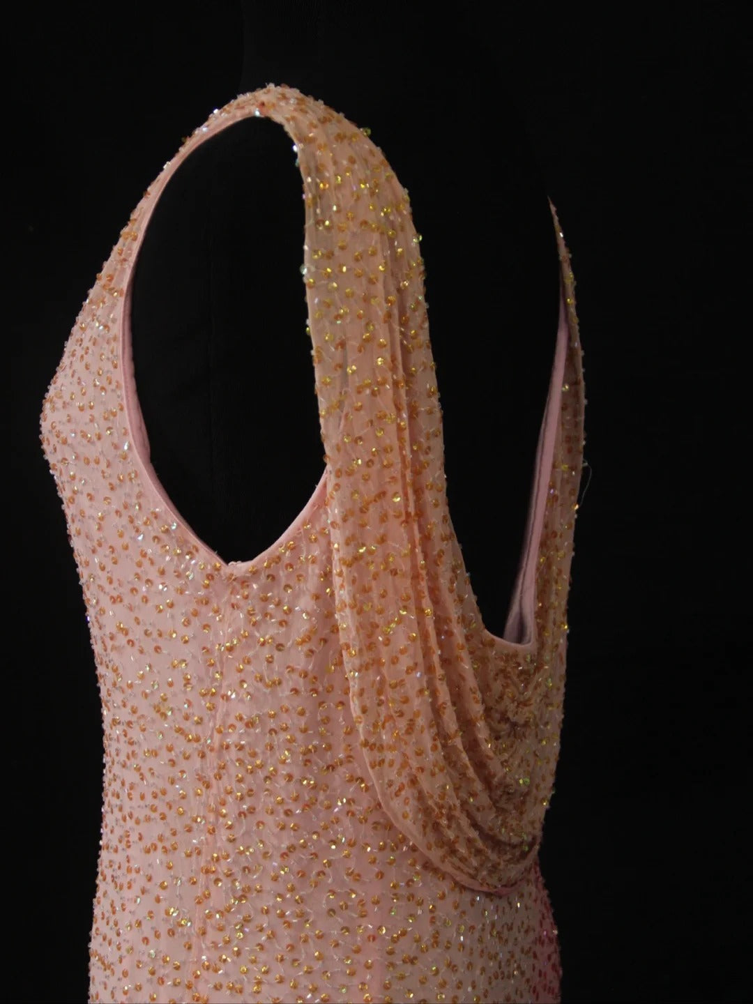 Robe de bal longue rose vintage à col bénitier et corsage orné de perles, idéale pour un 20e anniversaire ou une soirée élégante (AS287)