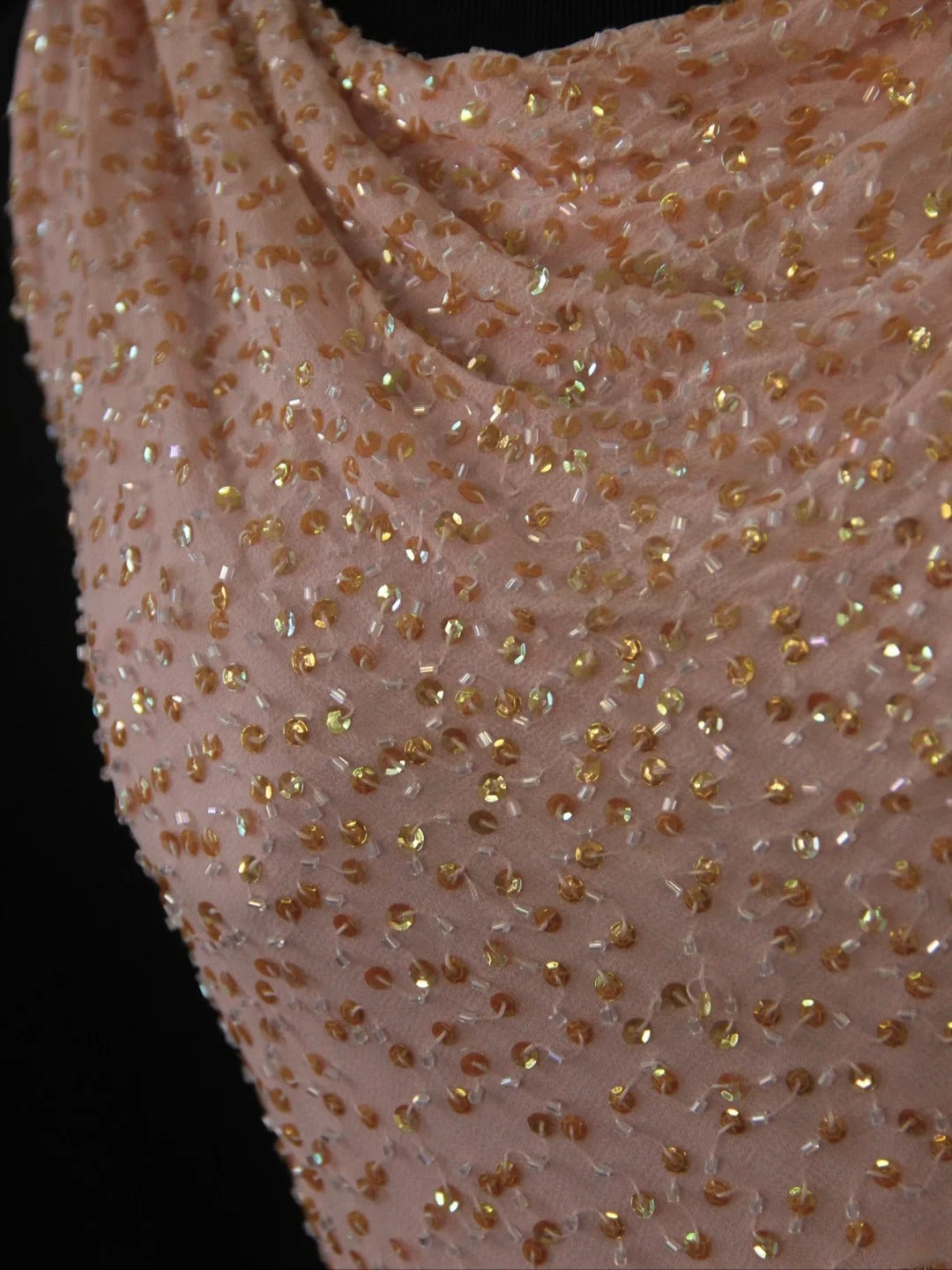 Robe de bal longue rose vintage à col bénitier et corsage orné de perles, idéale pour un 20e anniversaire ou une soirée élégante (AS287)