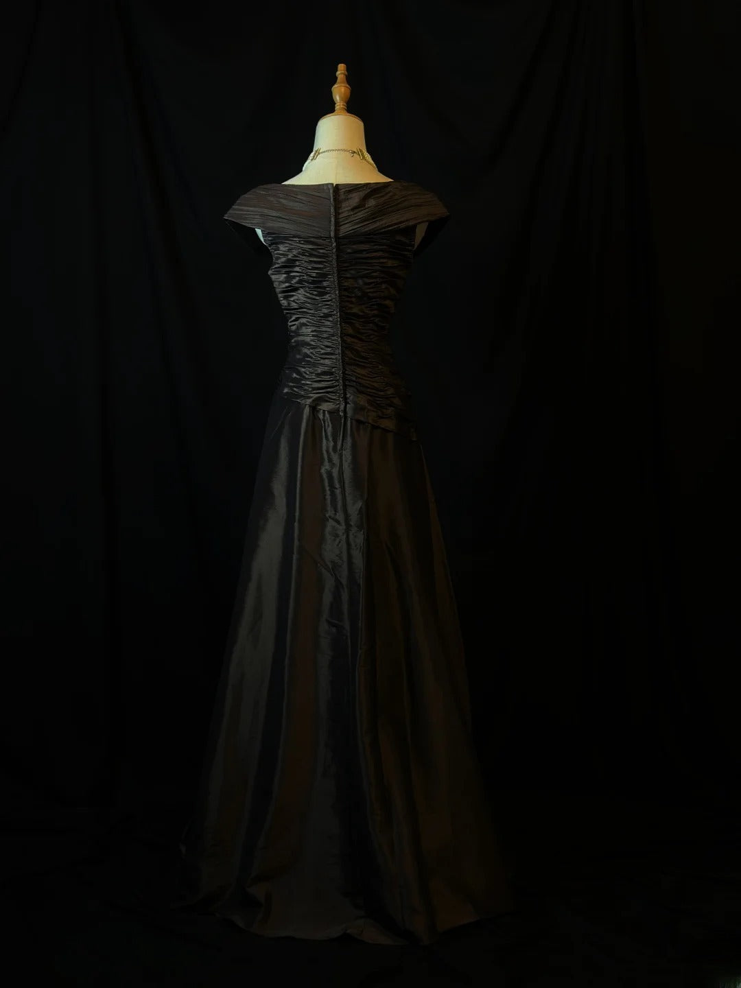 Modest Prom Dresses A line Off The Shoulder Black Satin With Ruffled Long Night Evening Formal Outfits RB6129
