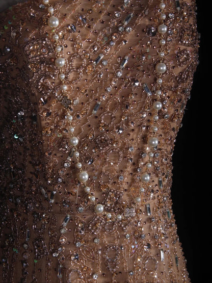 Retro-90er-Jahre-A-Linien-Abendkleid aus champagnerfarbenem Tüll mit Perlenbesatz und One-Shoulder-Ausschnitt – Inspiration für den 18. Geburtstag – Abendkleid AS290