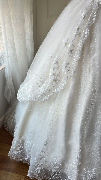 Sweet 15 Quinceanera Dress Ball Gown Strapless White Tulle With Appliques Long 16th Birthday Outfits RC0627