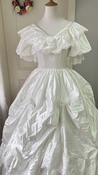Timeless Wedding Dress Ball Gown V Neck White Satin With Tiered Lace Long Bridal Gown RC0628