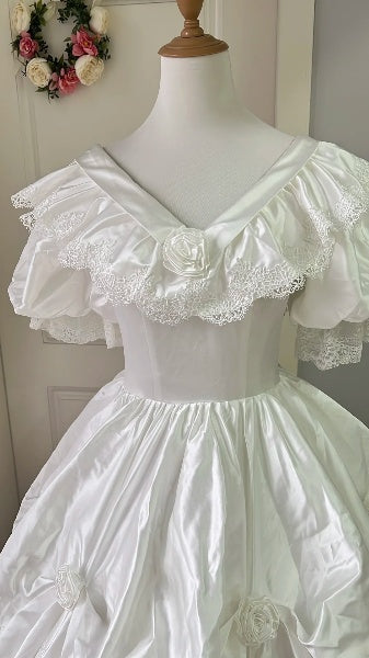 Timeless Wedding Dress Ball Gown V Neck White Satin With Tiered Lace Long Bridal Gown RC0628