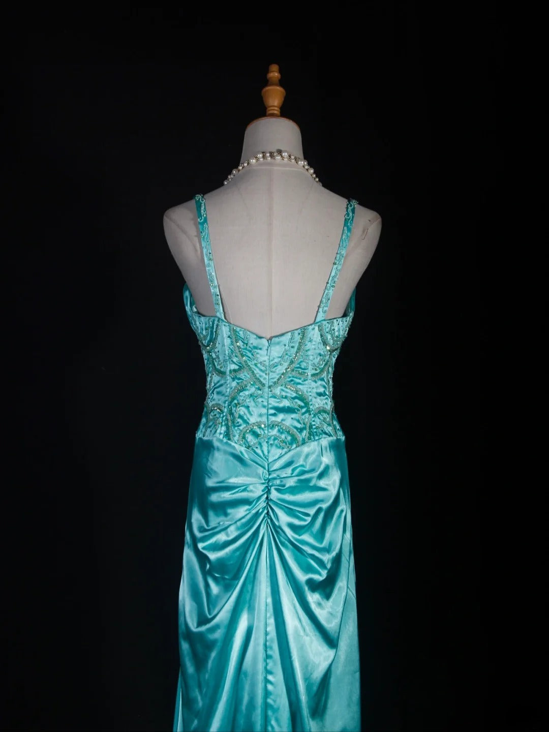 Vintage Meerjungfrauen-Kleid mit Spaghettiträgern, tiffanyblauem Satin, Schlitz, Perlenbesatz am Oberteil, langes Ballkleid, beeindruckendes Outfit zum 18. Geburtstag, formelles Abendkleid AS292