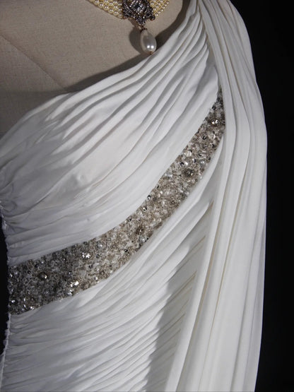 Retro-Etui-Kleid im 90er-Jahre-Stil aus weißem Chiffon mit Perlenbesatz und One-Shoulder-Ausschnitt – langes Ballkleid, Inspiration für den 18. Geburtstag, formelles Abendkleid AS293