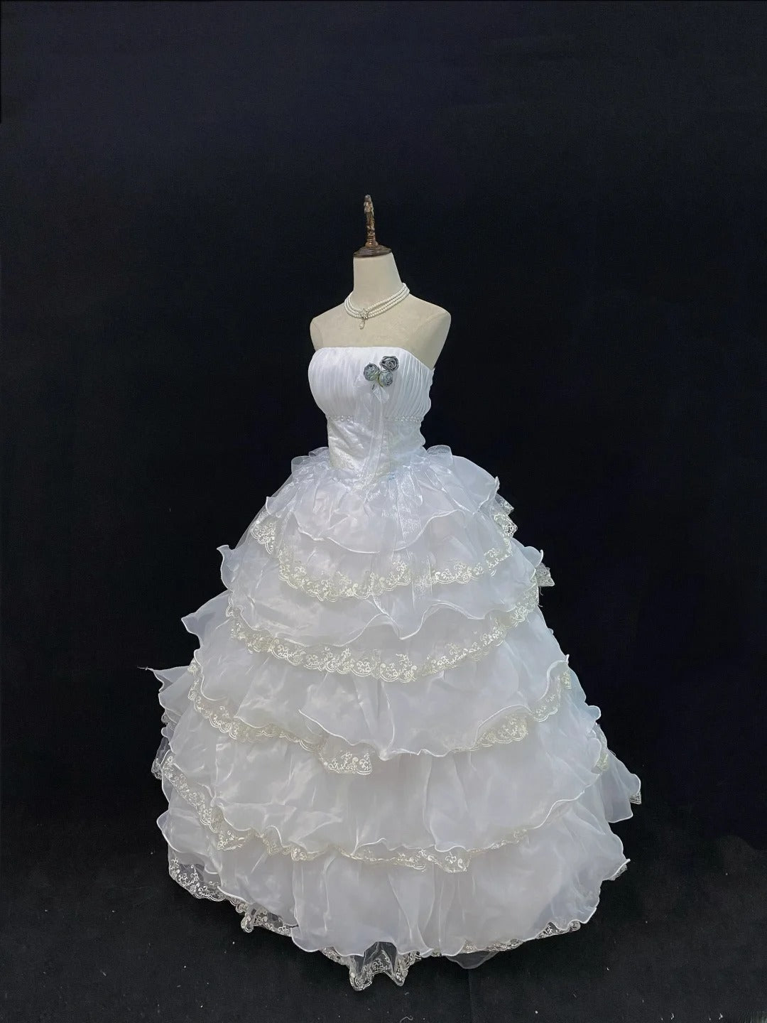 Cute Ball Gowns Strapless White Organza Poofy Long With Tiered Layers Lace Quince Dress inspo Quinceanera Dresses Vestidos De 16 anos RB7744
