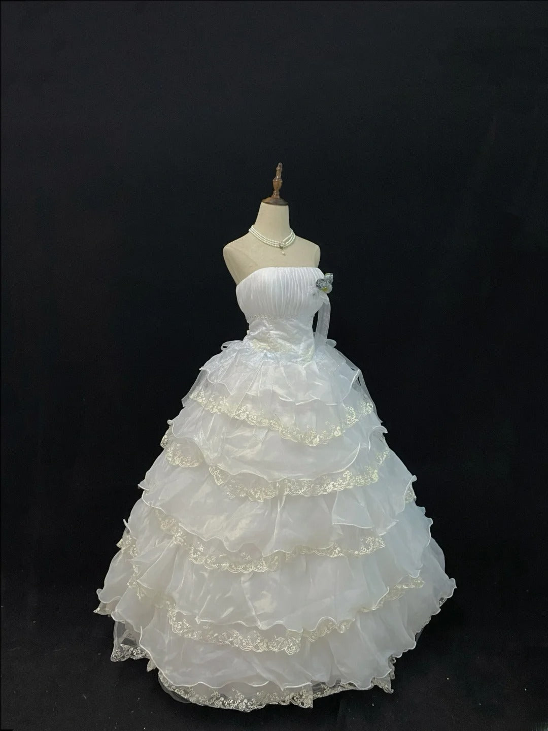 Cute Ball Gowns Strapless White Organza Poofy Long With Tiered Layers Lace Quince Dress inspo Quinceanera Dresses Vestidos De 16 anos RB7744