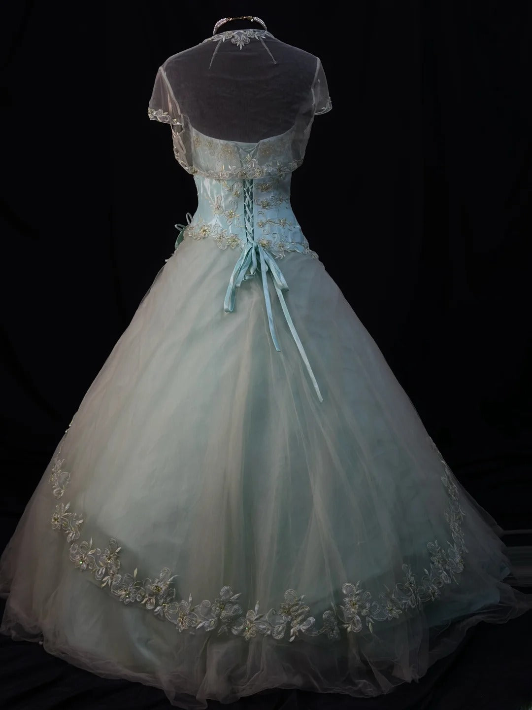 Pretty Ball Gown Sweetheart Light Green Tulle With Jacket Corset Fitted Long 15 Quinceanera Dresses Photo Ideas Formal Outfit RB6137