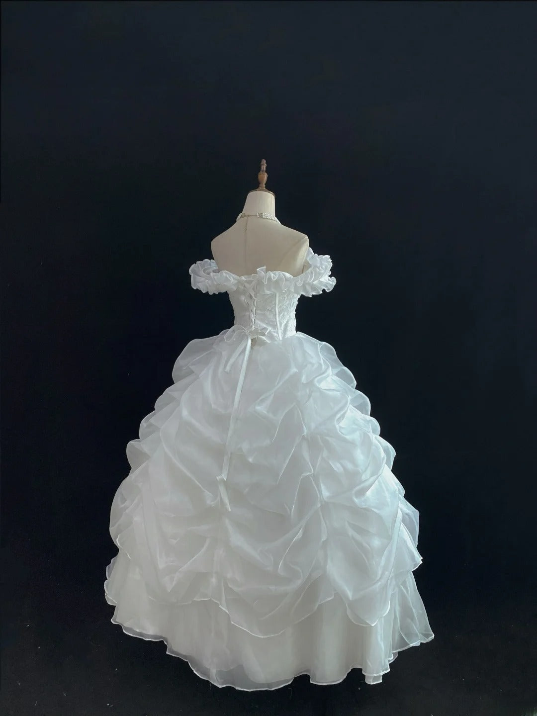 Cute Ball Gowns Off The Shoulder White Organza Poofy Long With Tiered Layers Quince Dress inspo Quinceanera Dresses Vestidos De 16 anos RB7746