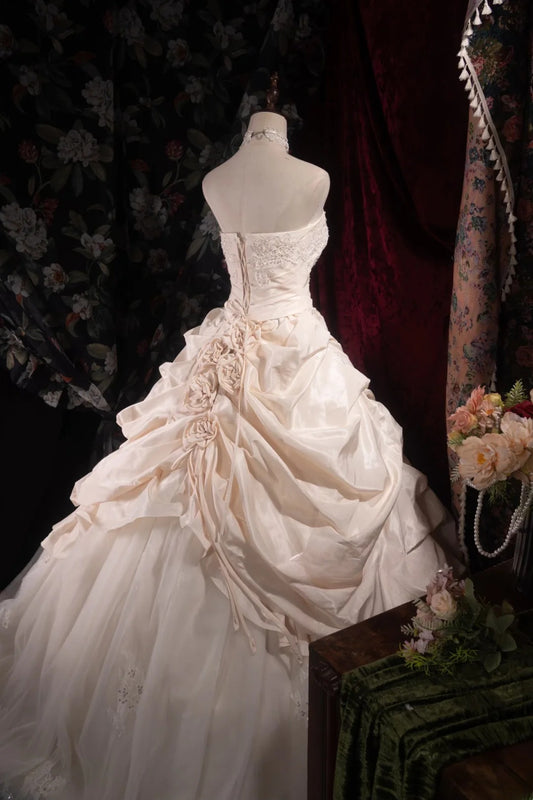 Vintage Ballkleid trägerlos Taft 2000er Jahre mit gestufter Spitze lang Herbst Winter Brautkleid Hochzeitskleider RB8536